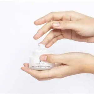 kem dưỡng ẩm làm trắng da