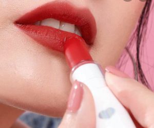Cách đánh son cho người mới bắt đầu